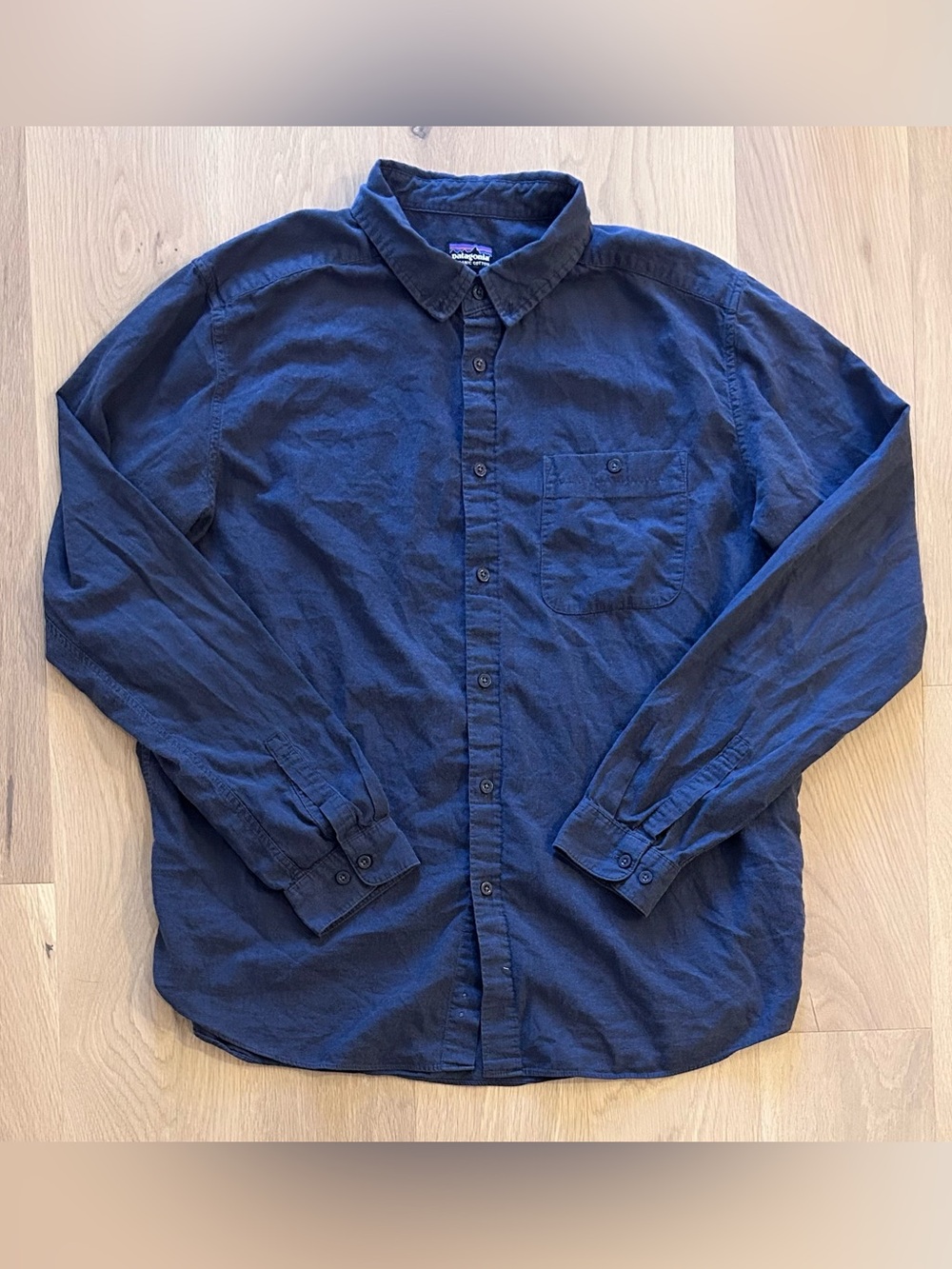 Patagonia Organic Cotton Button Down Shirt

Size XL